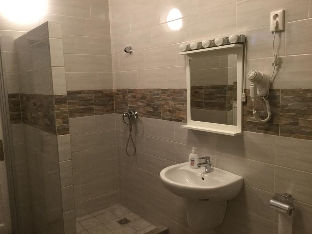 Avas Apartman 米什科尔茨 外观 照片